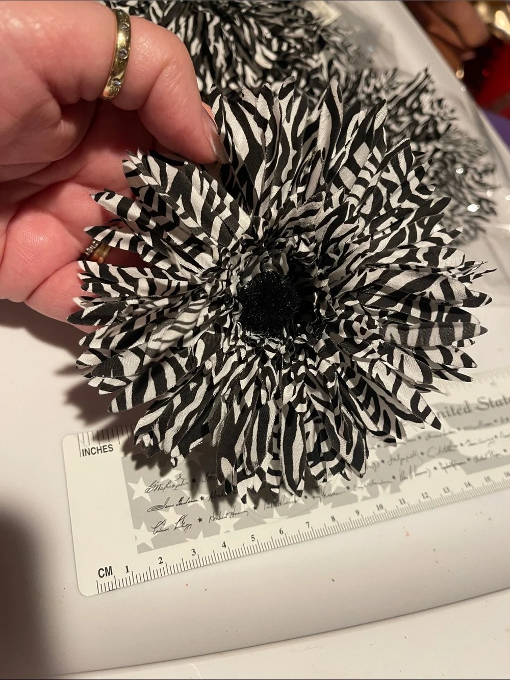 Black & White zebra flowers Floral craft fabric DIY new 16 flowers